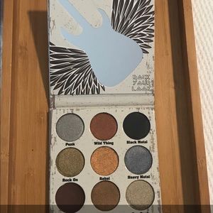 NEW Crown Glam Metals Eyeshadow Palette